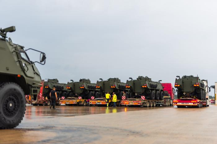 Valmierā ražoto "Patria 6x6" bruņutransportieru piegāde Ukrainas bruņotajiem spēkiem
