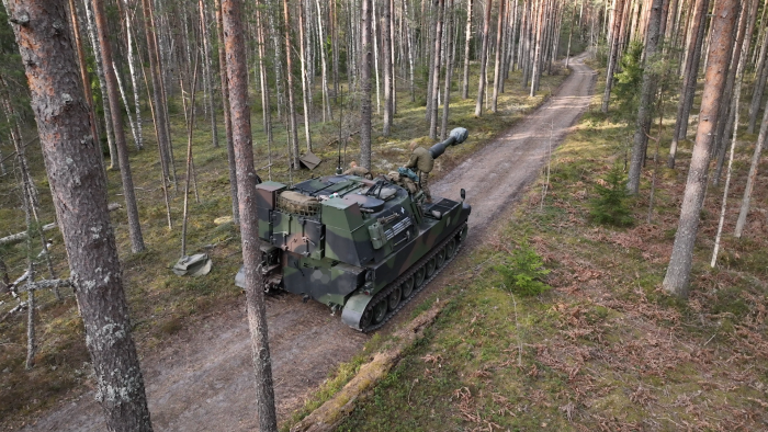 Zemessardzes 2. Vidzemes brigādes artilēristi ar haubici M109 mācībās "Sensors" / virsseržants E. Grundšteins / NBS