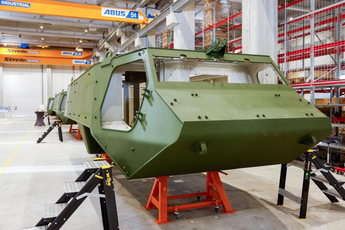 "Defence Partnership Latvia" bruņutehnikas ražotne Valmierā / Armīns Janiks / Aizsardzības ministrija