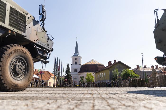  Vācijas un Nīderlandes korpuss (1 German-Netherlands Corps – 1GNC) oficiāli pārņem taktisko komandvadību pār NATO sauszemes spēkiem Latvijā un Igaunijā
