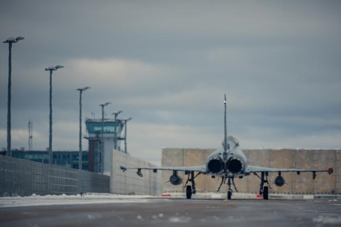 Vācijas Gaisa spēku iznīcinātājs "Eurofighter" Lielvārdes aviācijas bāzē / saržants Ēriks Kukutis / NBS