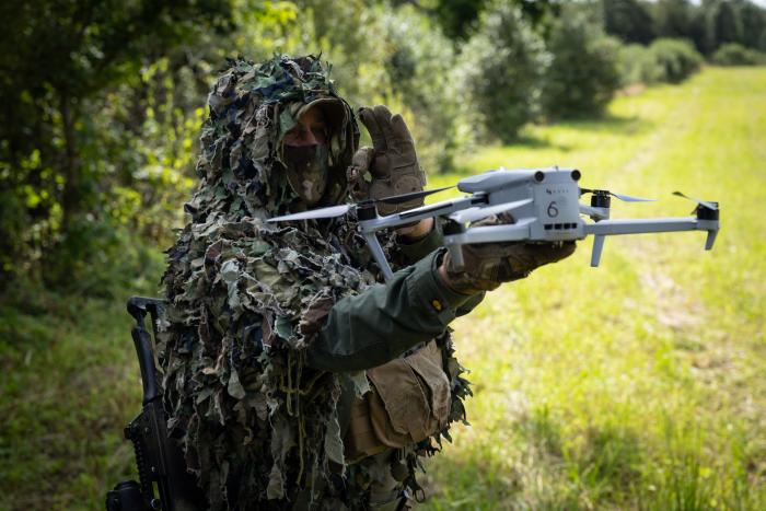 Sēlijas poligonā un Sunākstes apkārtnē notiek Nacionālo bruņoto spēku un NATO Sakaru un informācijas aģentūras kopīgi rīkotas militārās mācības “Baltic Trust 25” (BATT25), ietverot tehniskās savietojamības vingrinājumu “mTie25”