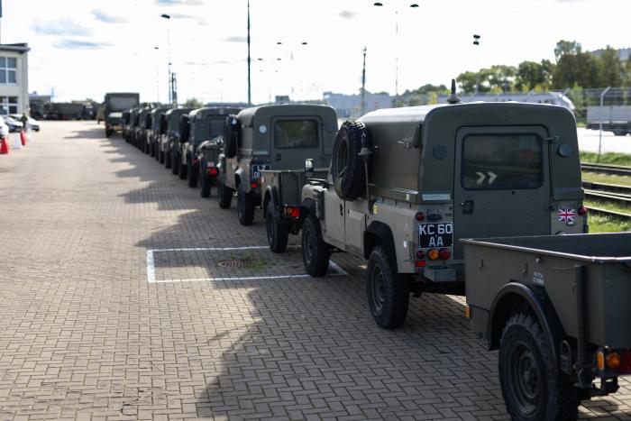 Apvienotās Karalistes kaujas tehnikas izkraušana Ventspils ostā Apvienoto reaģēšanas spēku (Joint Expeditionary Force (JEF)) mācību “TARASSIS” laikā