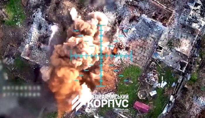 Ukrainas bezpilota sistēmu vienības trieciens Krievijas spēku pozīcijai operācijas “Vivaldi” laikā Limanas virzienā