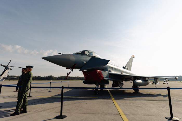 Vācijas "Eurofighter" iznīcinātājs