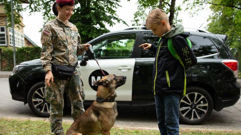 Vai militārais dienests ir piemērots sievietēm? Latvijas armija atbild: “Jā!”
