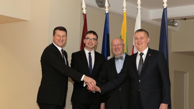 Baltijas un Polijas aizsardzības ministri