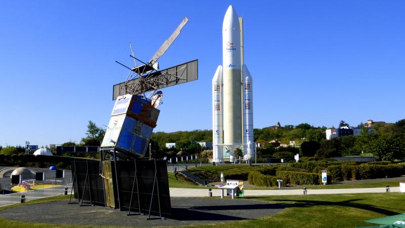 Kosmosa tehnoloģiju izstāde Tulūzā Francijā