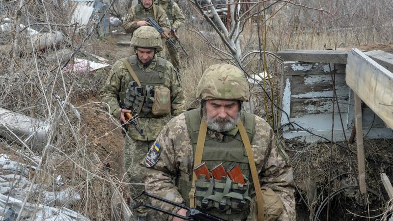 Foto: Ukrainas karavīri pozīcijās Austrumukrainā