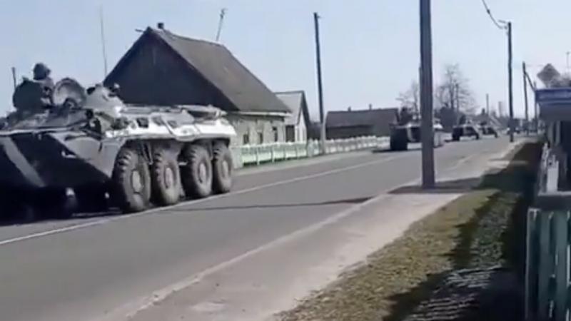 Baltkrievijas bruņotie spēki savelk tehniku un karaspēku Ukrainas robežas tuvumā