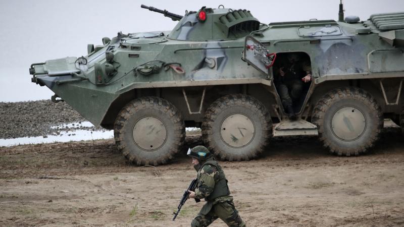 Baltkrievijas karavīri mācībās Vitebskas apgabalā