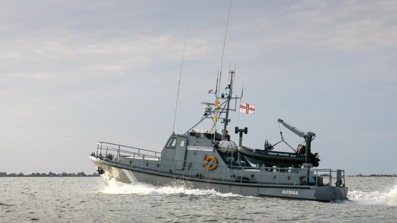 Jūras spēku krasta apsardzes kuģis "Ausma"