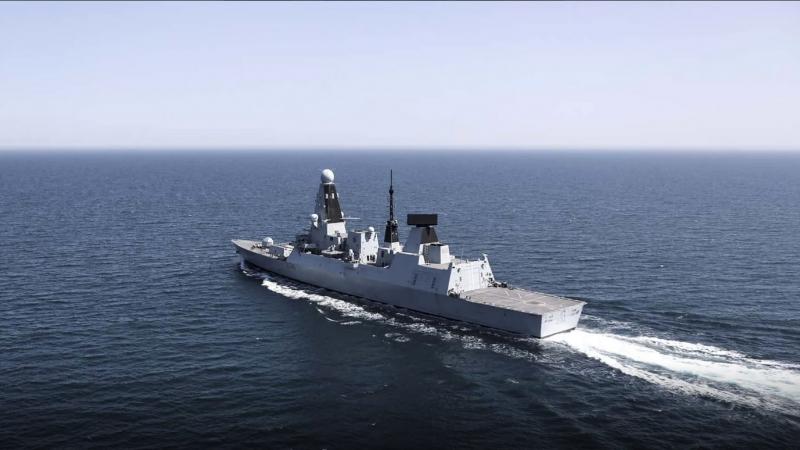 Lielbritānijas iznīcinātājkuģis "HMS Defender"