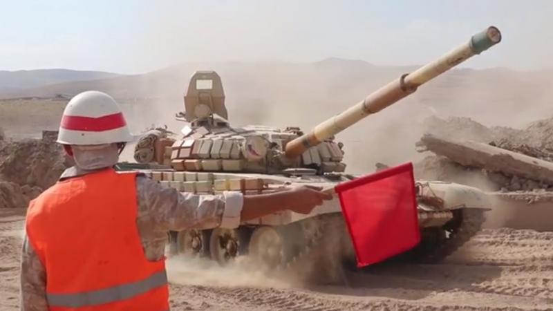 Tadžikistānas armijas tanks T-72