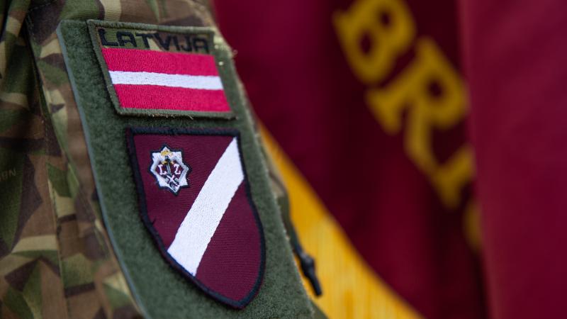 Zemessardzes uzšuve