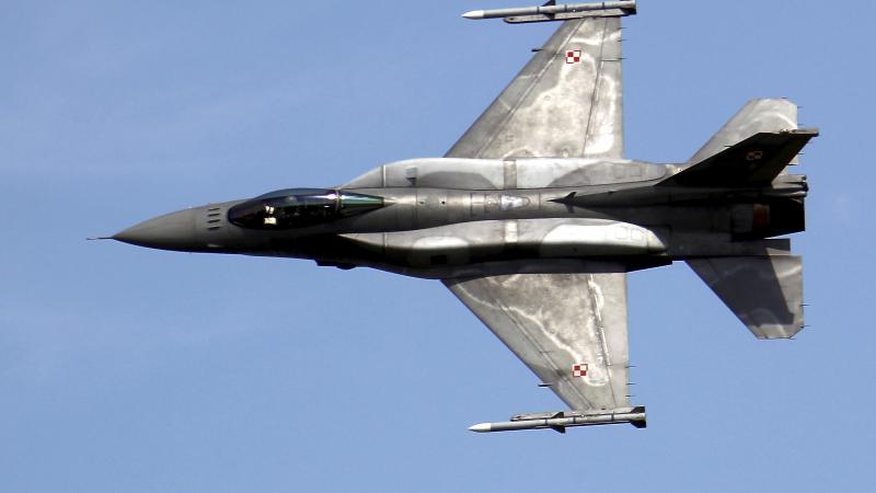 Polijas gaisa spēku iznīcinātājs F-16