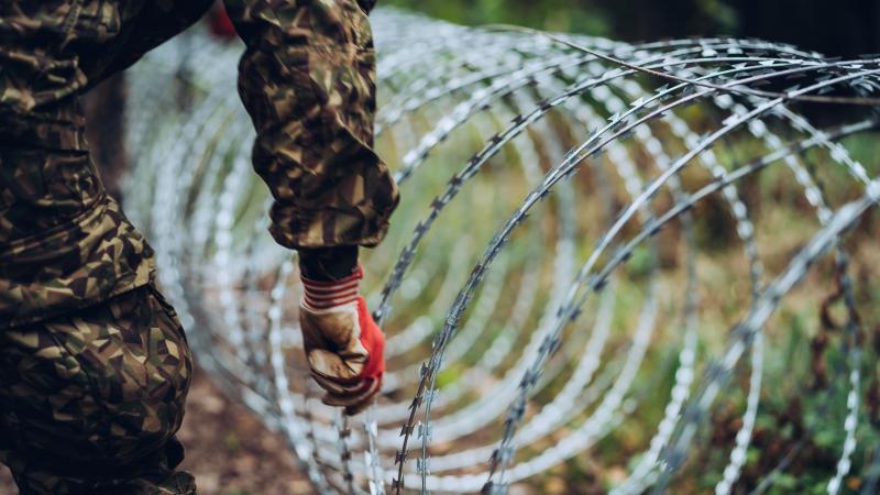 Žoga izbūve uz Latvijas robežas ar Baltkrieviju