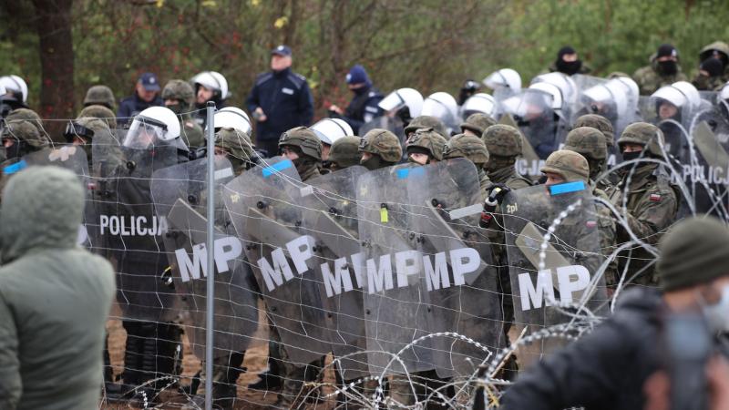 Polijas Militārās policijas vienības sargā robežu ar Baltkrieviju