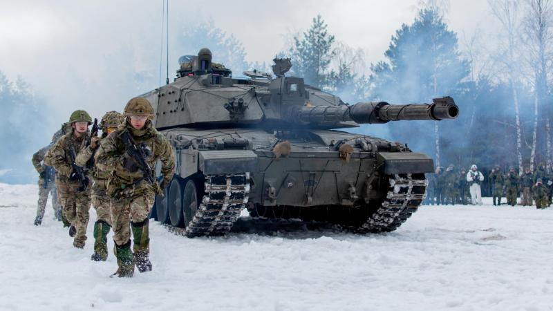 NATO paplašinātās klātbūtnes Igaunijā kaujas grupas karavīri