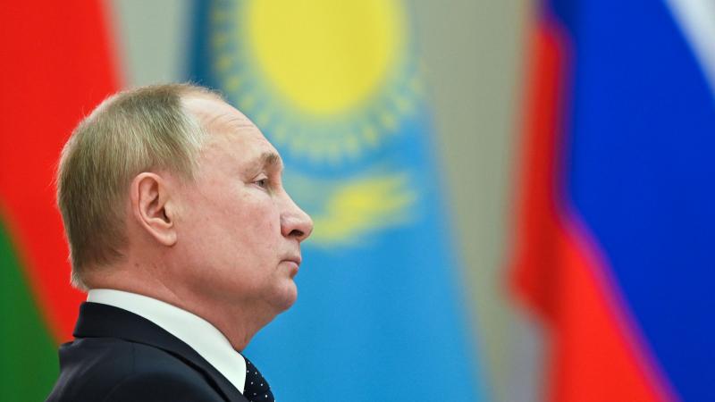 Krievijas autoritārais prezidents Vladimirs Putins NVS valstu vadītāju tikšanās laikā