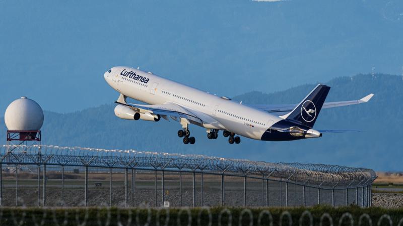 Lidmašīna "Lufthansa"