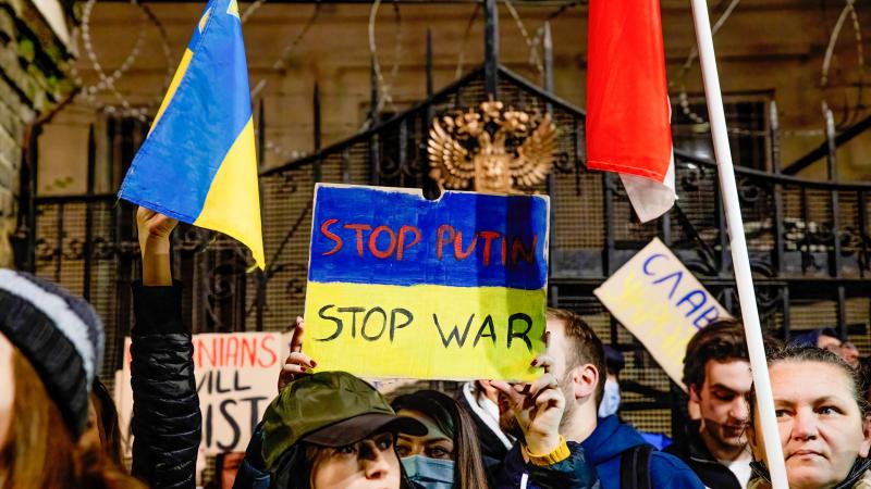 Demonstrācijas pret Krievijas agresiju Ukrainā