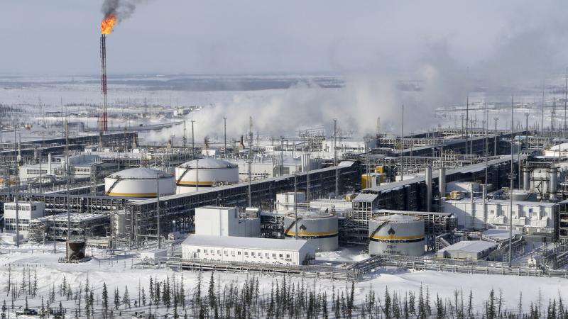 Krievijas kompānijas "Rosņeftj" naftas pārstrādes rūpnīca