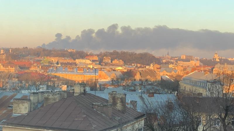 Ļvivas lidostas apšaude Yalda Hakim/Twitter