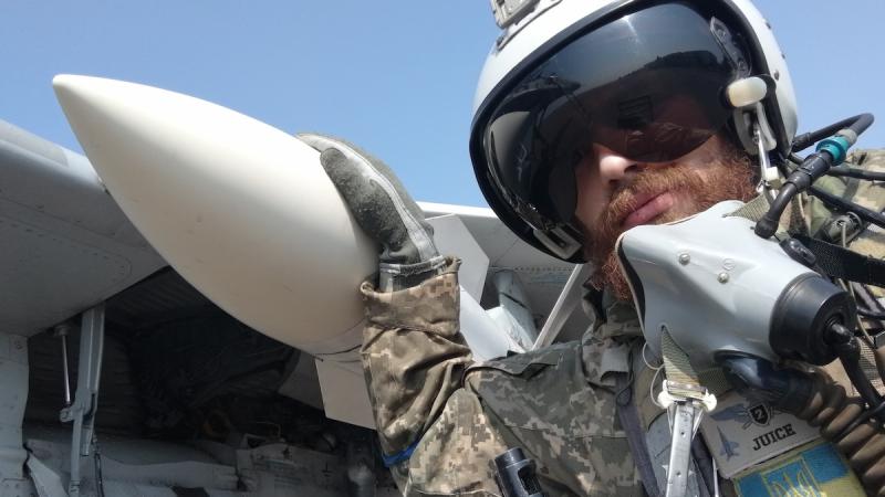 Ukraiņu iznīcinātāja pilots ar segvārdu “Juice” 