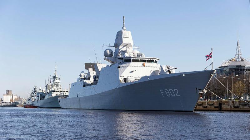NATO pirmās pastāvīgās jūras spēku grupas kuģi Rīgas pasažieru ostā