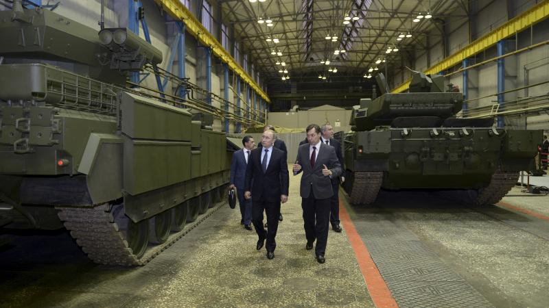 Krievijas valdnieks V. Putins apmeklē “Uralvagonzavod” rūpnīcu