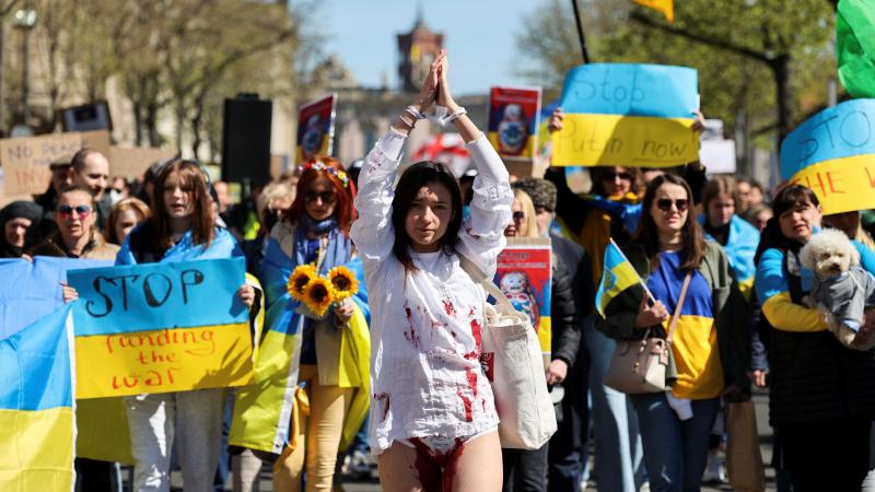Protests pret Krievijas noziegumiem Ukrainā
