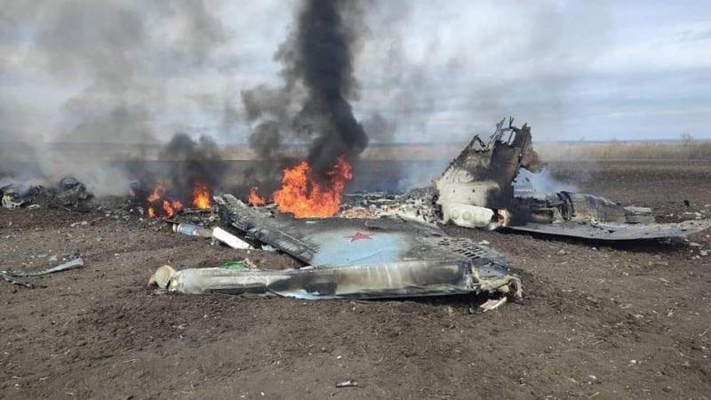 Ukrainas bruņoto spēku notriekts Krievijas okupācijas spēku gaisa kuģis/Foto: AFP/Scanpix
