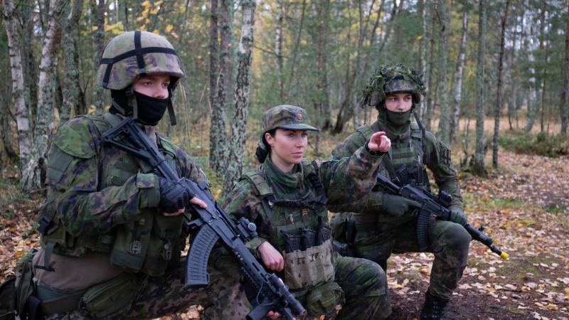 Somijas bruņoto spēku karavīri