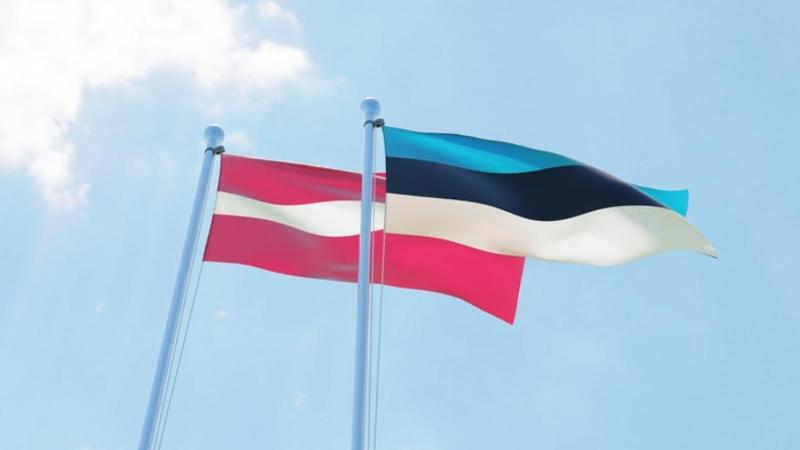 Latvijas un Igaunijas karogi