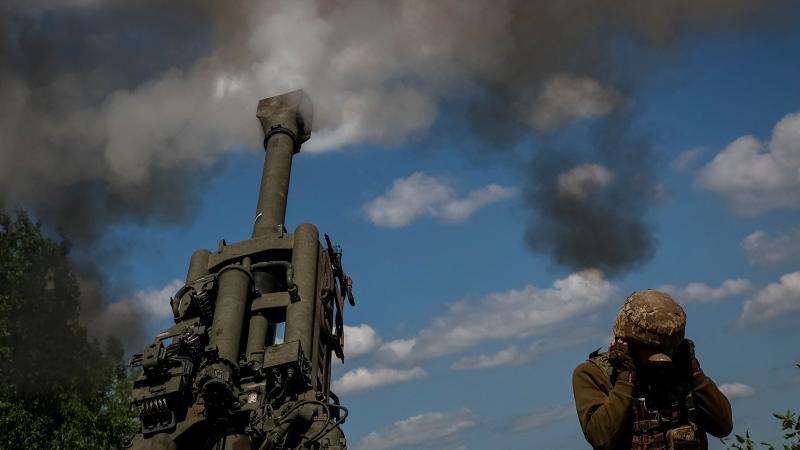 Ukrainas artilēristi lieto ASV piegādātās haubices M777