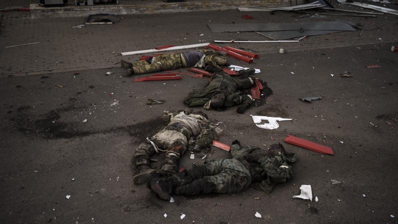 Krievu okupantu līķi