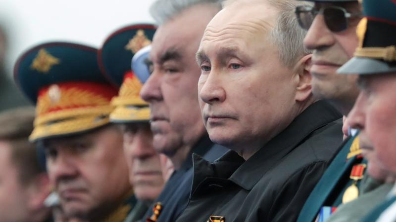 Vladimirs Putins tā sauktā Kremļa režīma atzīmētajā “Uzvaras dienā” 