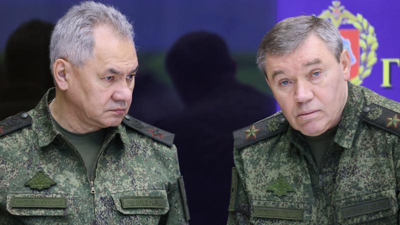 Sergejs Šoigu un ģenerālis Valērijs Gerasimovs