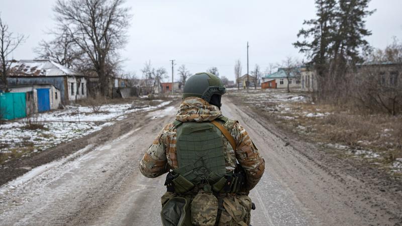 Ukrainas karavīrs Bahmutā