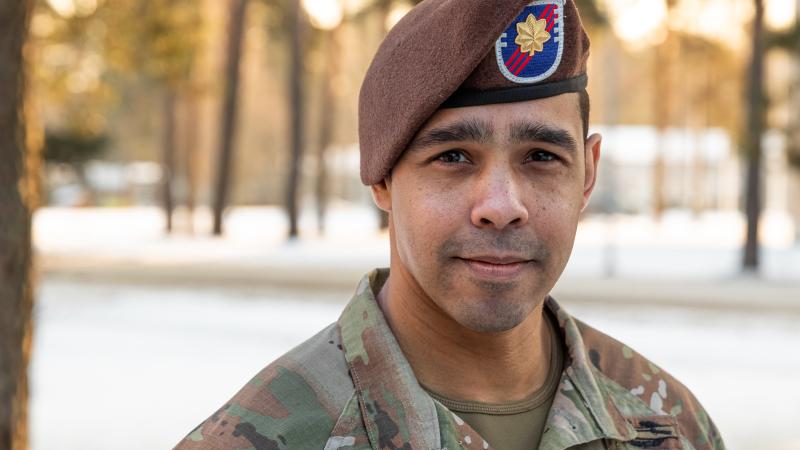 Majors Dveins Steppe, ASV SFAB komandieris Latvijā