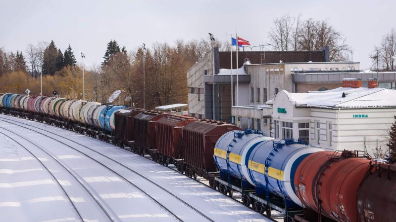 Kravas vilciens Indras robežšķērsošanas punktā ar Baltkrieviju
