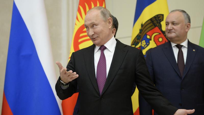 Vladimirs Putins 2018.gadā tiekoties ar Moldovas prezidentu