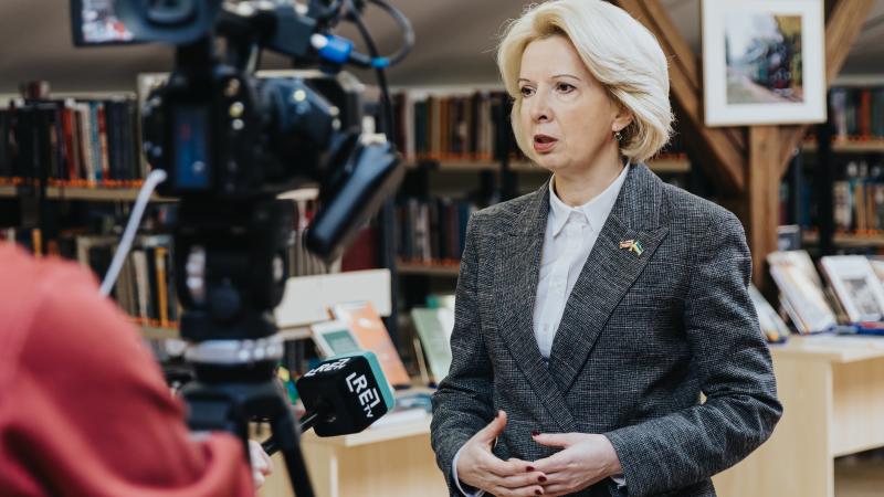 Aizsardzības ministre Ināra Mūrniece