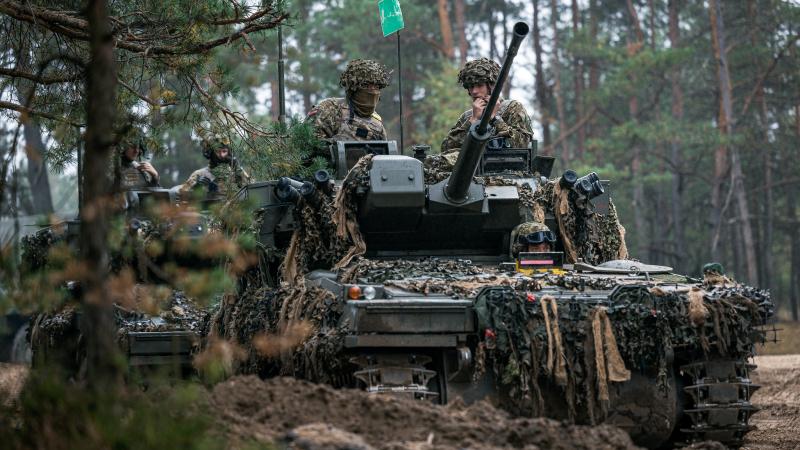 Latvijas karavīri piedalās mācībās “Silver Arrow 22” 