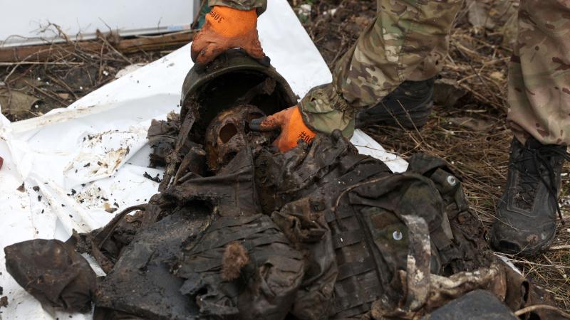 Ukrainā likvidētā krievu okupanta mirstīgās atliekas