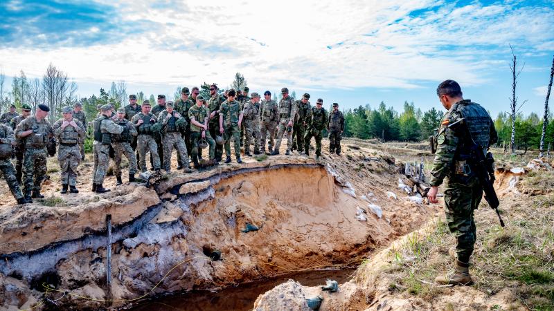 Inženieru mācības “Verboom 4” Ādažu militārajā bāzē