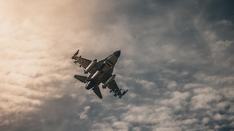 Iznīcinātājs F-16