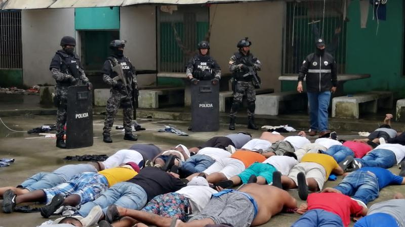 Ekvadoras armijas karavīri ieņēmuši kontrolē situāciju cietumā