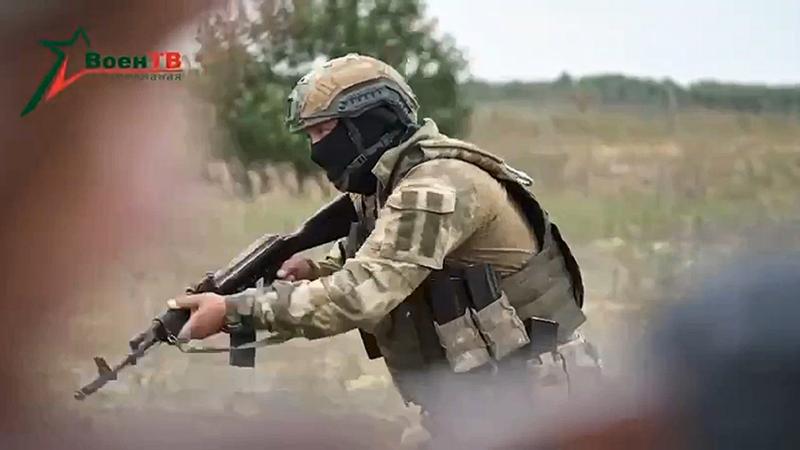 Kara noziegumus Ukrainā pastrādājušā grupējuma "Vagner" kaujinieks vada Baltkrievijas bruņoto spēku personāla apmācību